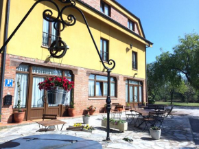 Hotels in Mar